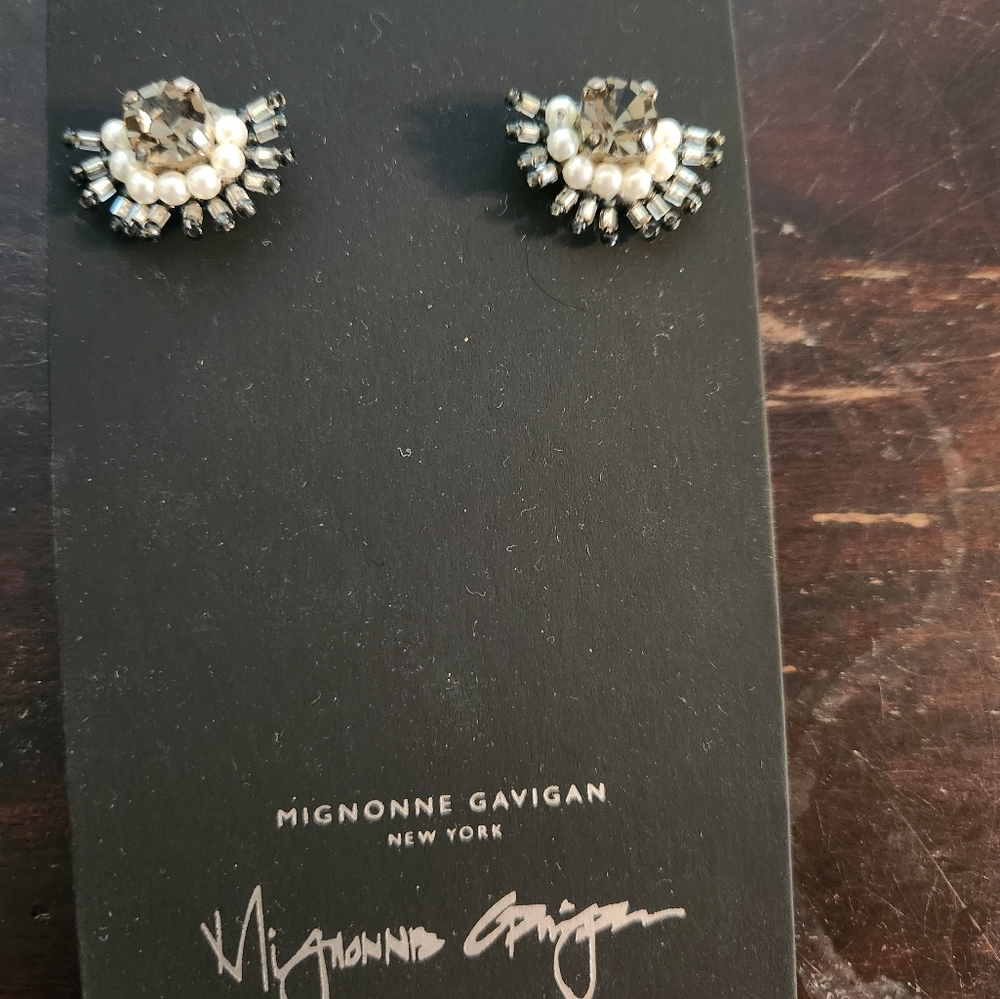 Mignonne gavigan smoky gray pearl studs